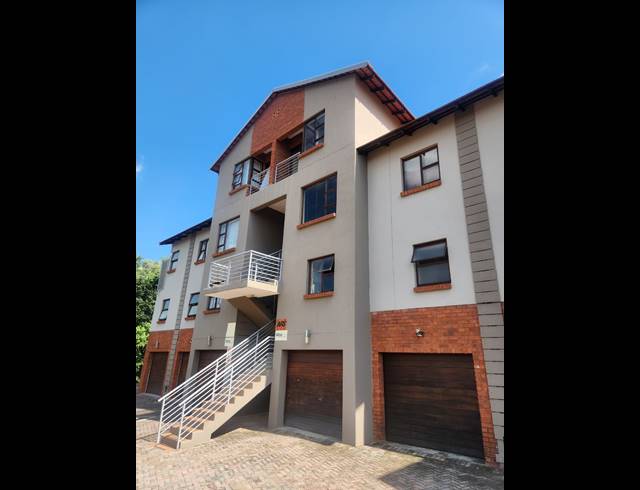 3 BEDROOM APARTMENT FOR SALE IN AZALEA PARK